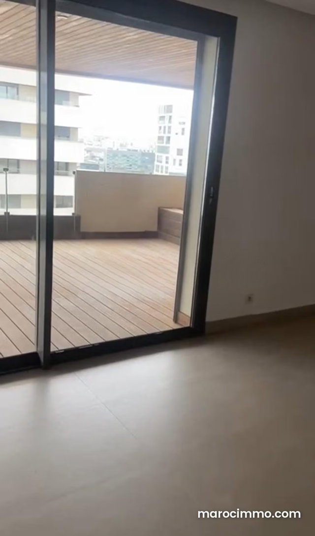 3-Bedroom Apartment with Sea View for Sale at Marina — 4