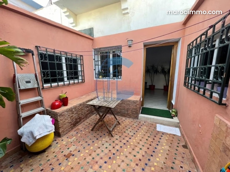 Ain Diab – Charming Duplex with Large Bedroom and