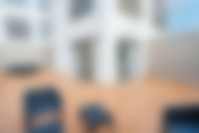 شقة مفروشة بترّاس مشمس للبيع بحي ريفييرا الدار البيضاء — 4