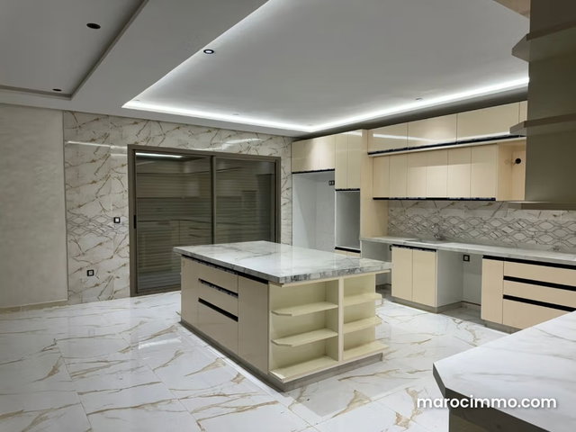 Villa de Luxe avec Piscine – 6 Suites – Quartier Ministère — 2