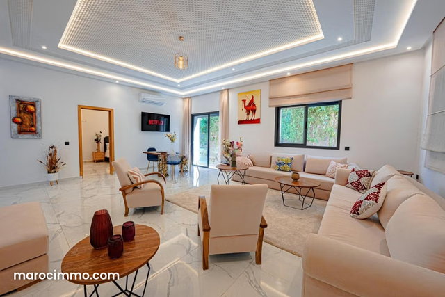 Villa de cinq chambres a Louer — 3