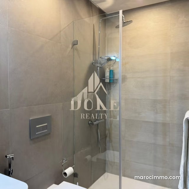 1CH Salon Nicely Furnished for Rent in SOUISSI — 3
