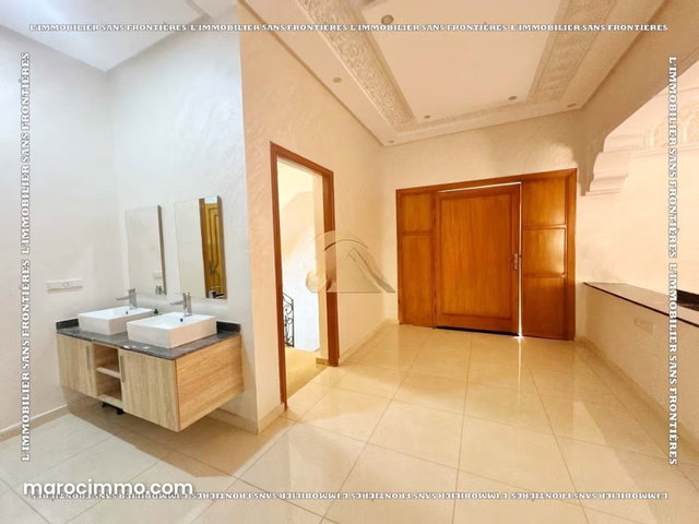 Villa vide à vendre à Azzouzia, Marrakech – Propriété privée – 400 m² total / 160 m² habitable — 4