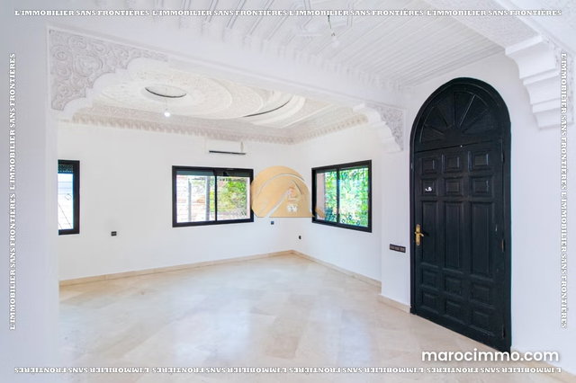 Vacant villa for rent in Targa, Marrakech – Secure residence – 350 m² — 3