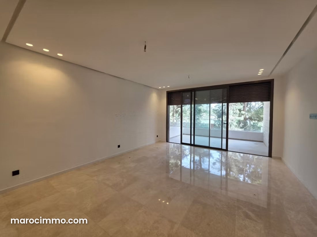 Appartement à louer à Souissi, Rabat, terrasse et piscine — Rabat
