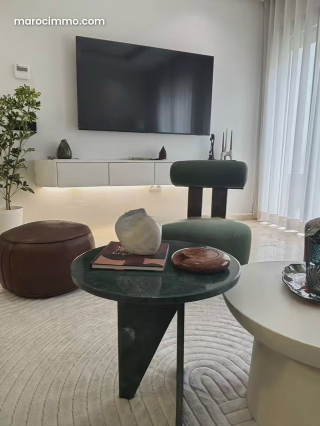 Très bel appartement à louer à Ville Verte. Dimension 92 m². Entièrement meublé — 3