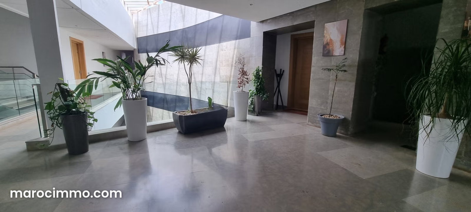 مسكن رحب وفاخر للكراء بحي الرياض في الرباط — الرباط