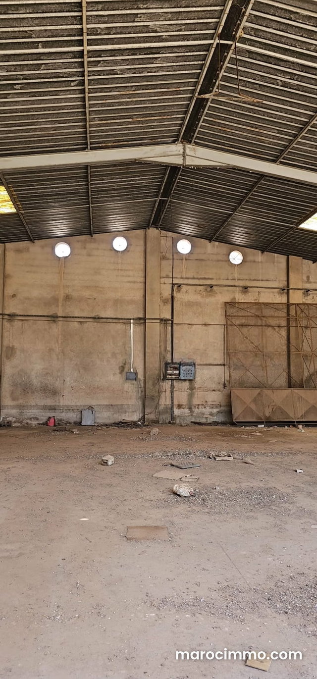Local commercial à vendre à Route de Safi. Surface totale 1200 m² — 2