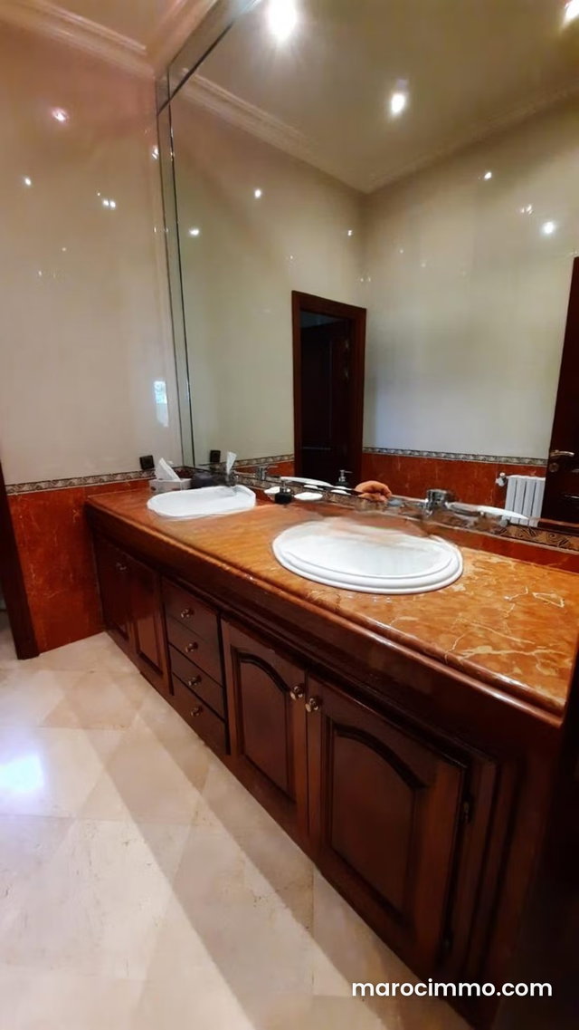 Top Villa for Sale in Ain Diab with Seaview Garden — 5