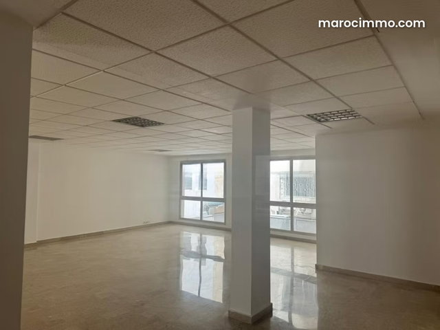 For Sale Office Space 106m2 Racine — 2