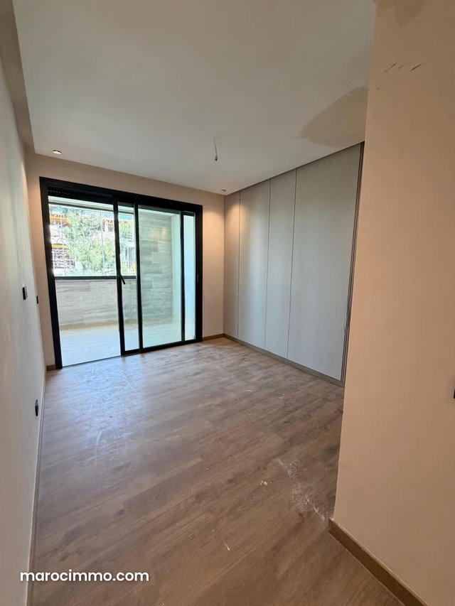 Appartement en location à Souissi. Surface totale 150 m². Avec ascenseur et terrasse — 4