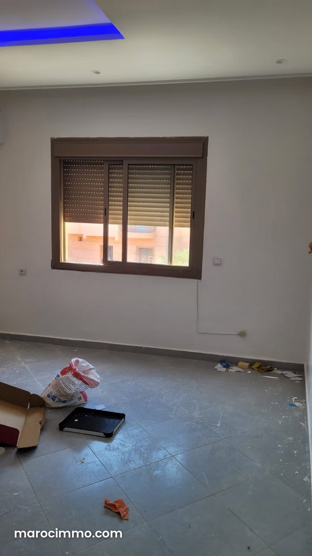 Etage de villa à louer lekssour — 4