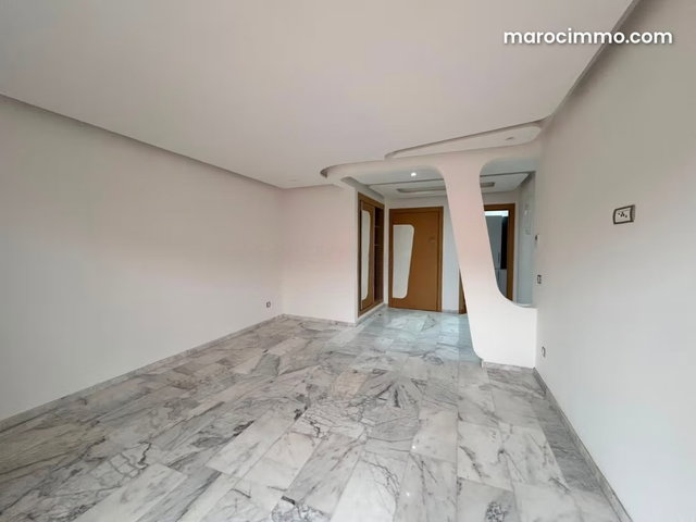 Bel appart avec terrasse vue jardins et piscine — 2
