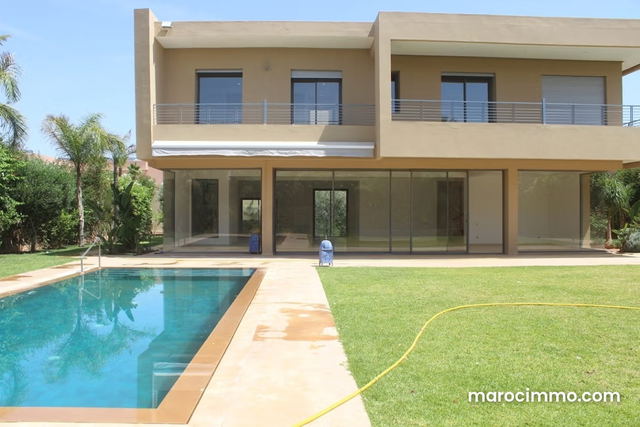 Belle villa contemporaine de quatre chambres — Marrakech