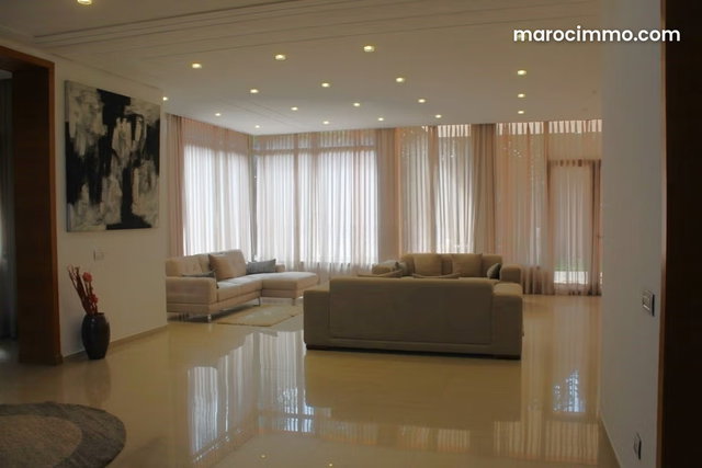 Spacious villa for rent empty — 2