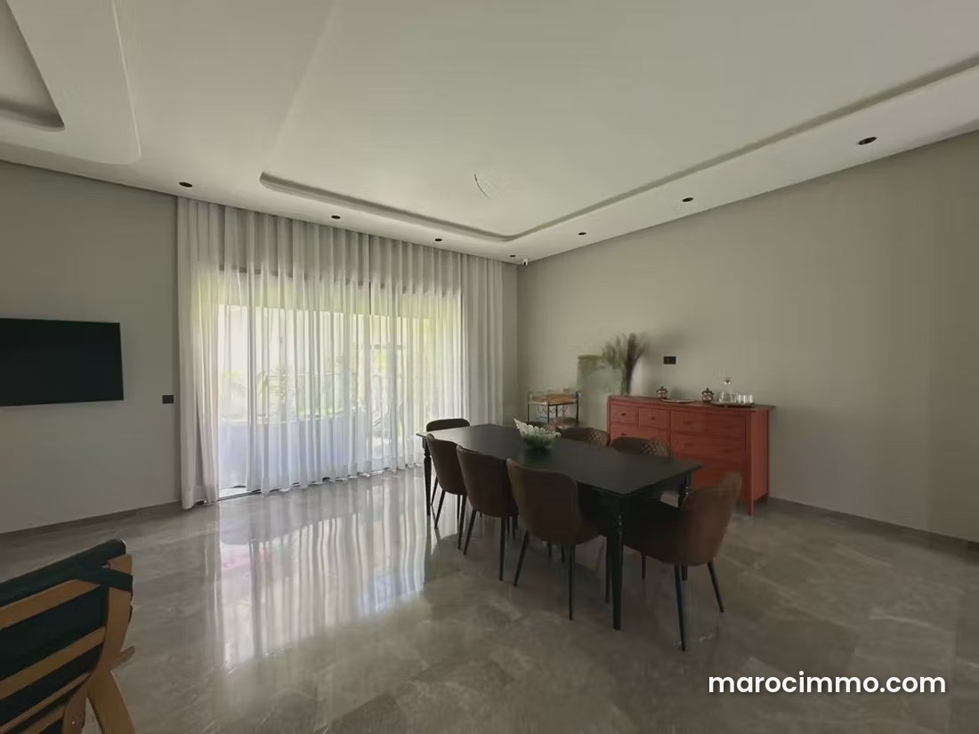 402 m² Villa for Rent in Aïn Diab, Casablanca, Gated Residence — Casablanca