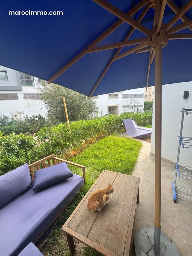 California Top Duplex for Rent - 2 Bedrooms with Private Yard — 2