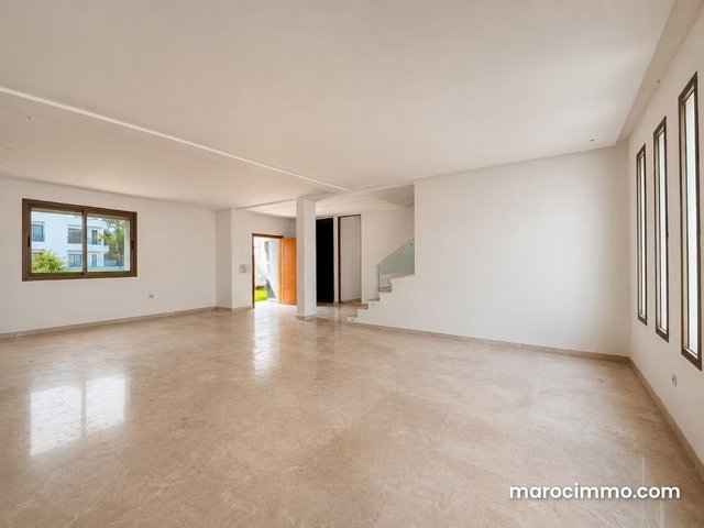 Contemporary Villa 350M2 with Pool and Garden — 3