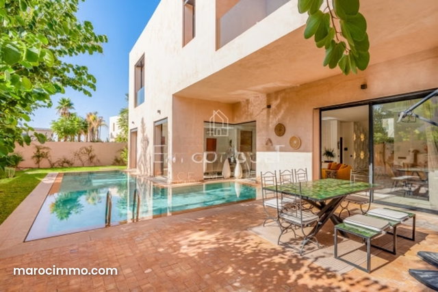 LOCATION – Architect-designed 4-bedroom villa 350 m² – — 3