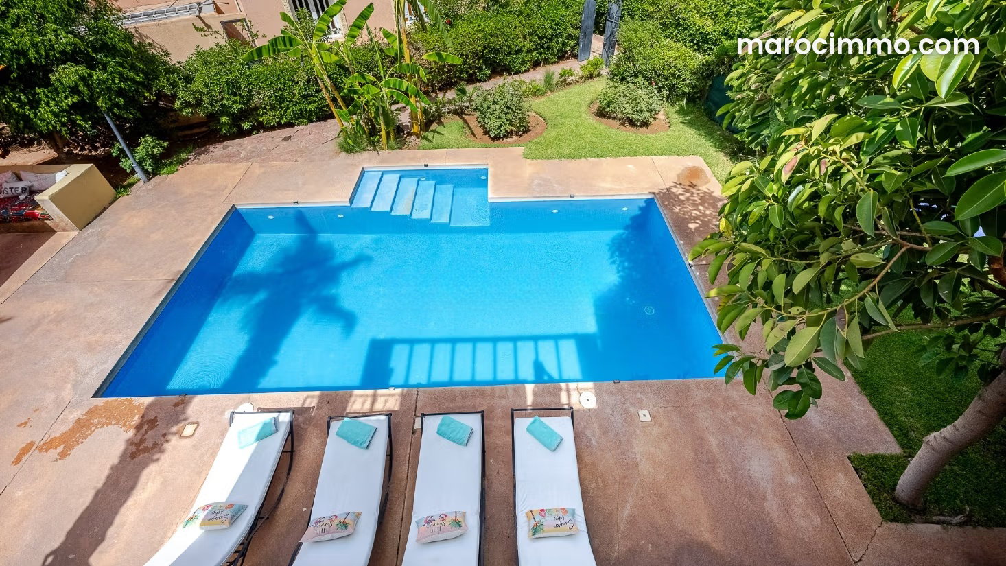 Villa 300 m², jardin et piscine chauffée, Route de Ouarzazate — Marrakech