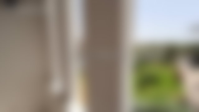 شقة مشرقة مع شرفة للكراء بحي كاليفورنيا الدار البيضاء — 5