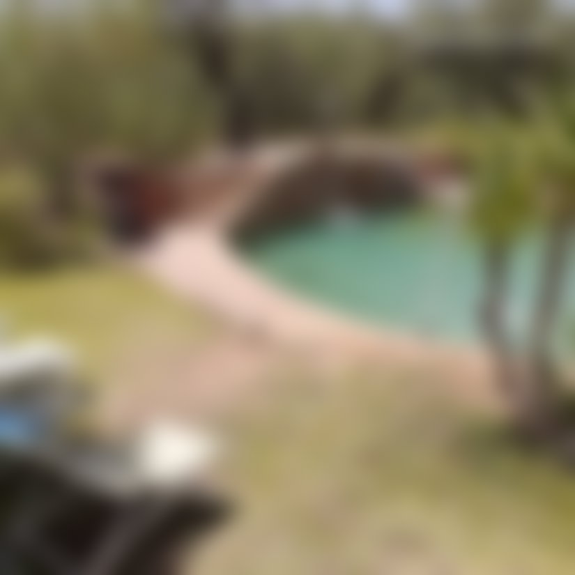 فيلا بحديقة واسعة للإيجار بطريق فاس في مراكش