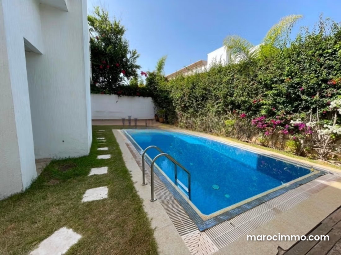 Villa 5 chambres avec piscine à louer, Aïn Diab, Casablanca — Casablanca