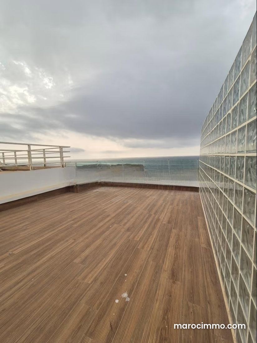Villa 280 m² vue mer à Harhoura, Temara : pieds dans l'eau — Temara