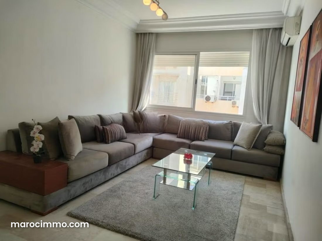 Appartement meublé 90 m², terrasse et garage, Maârif Extension — Casablanca