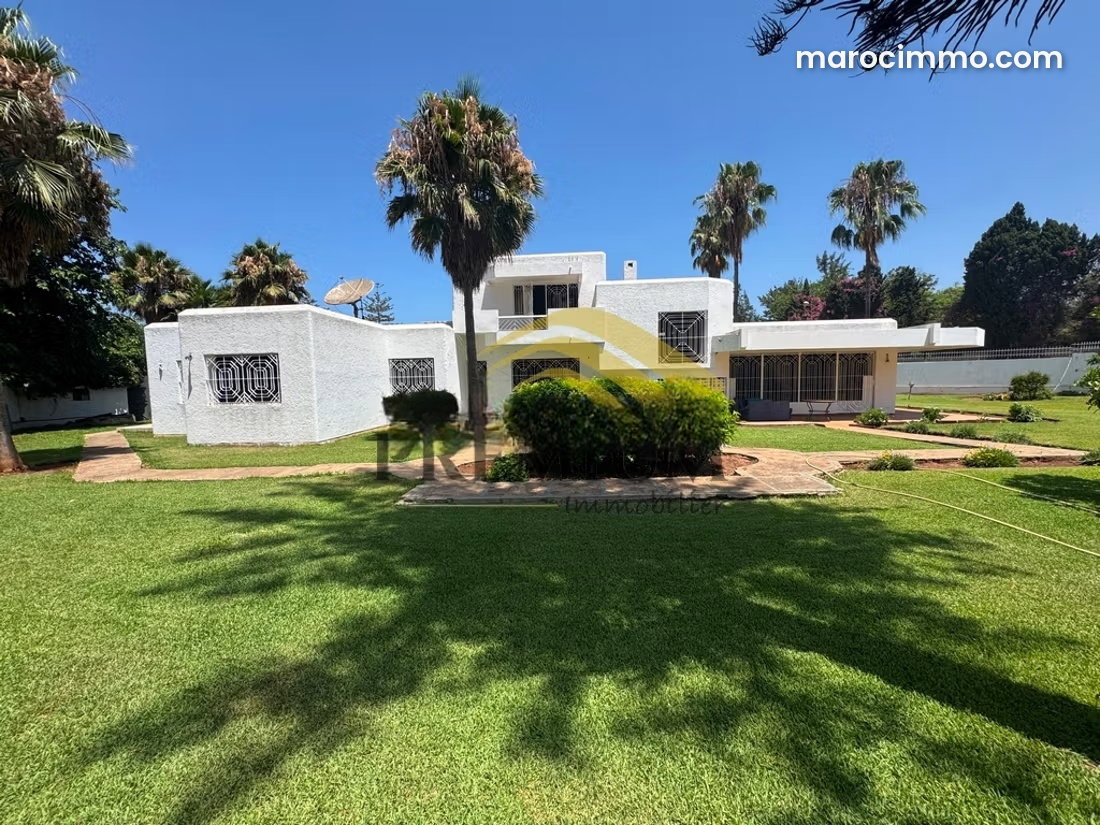 Villa 450 m² à rénover, Souissi, Rabat, quartier prisé — Rabat