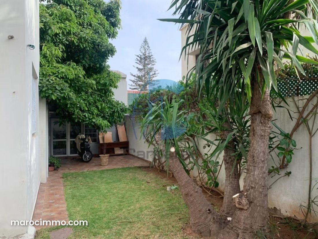Maison familiale 465 m², jardin et volumes généreux, Oasis Casablanca — Casablanca
