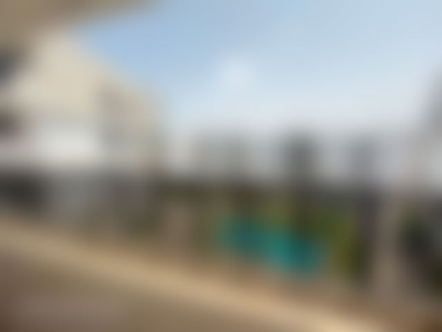 شقة فاخرة بمسبح للإيجار في حي الليمونة بالدار البيضاء — الدار البيضاء