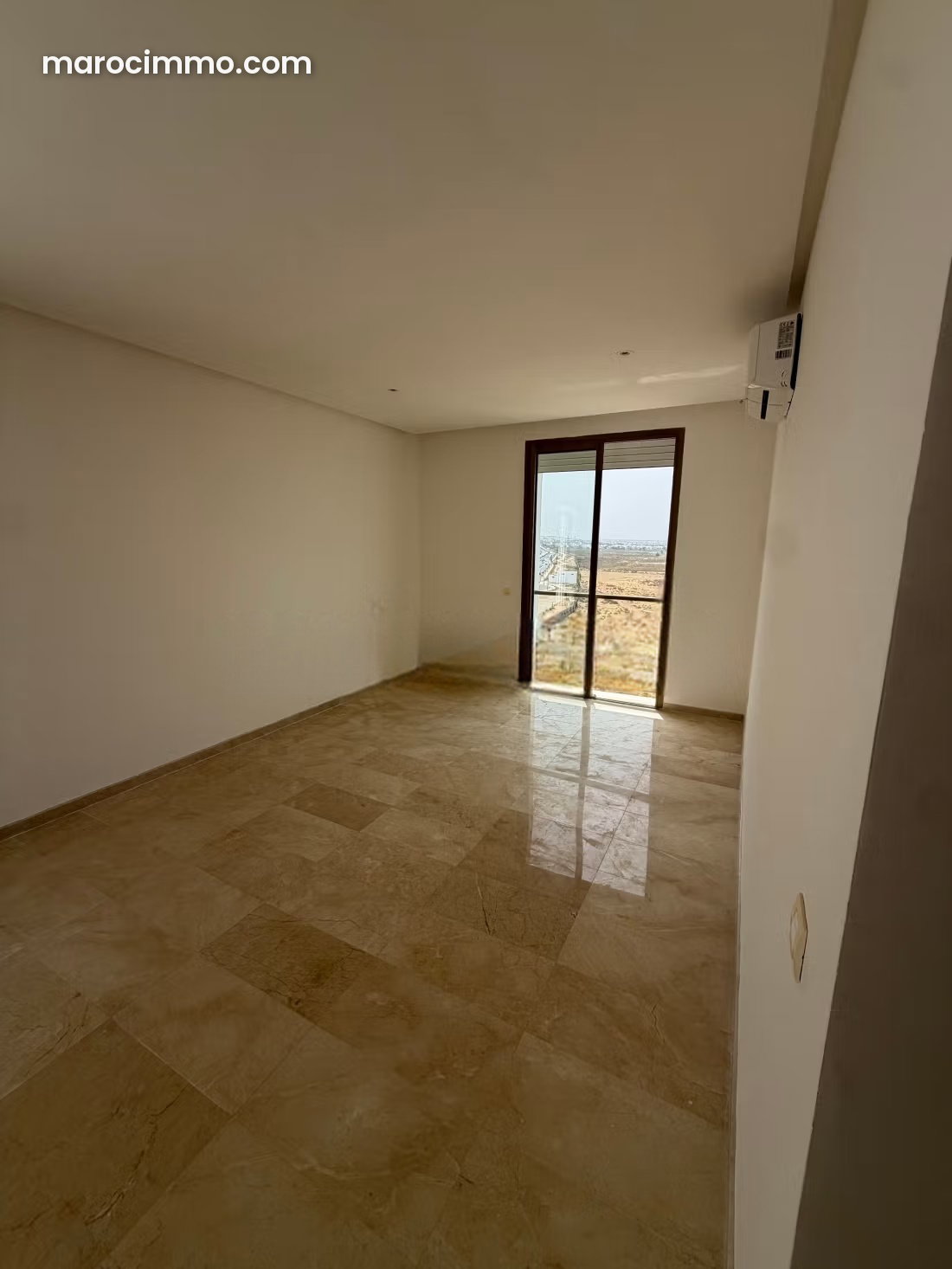 شقة فاخرة بإطلالة بحرية للكراء في عين الذئاب الدار البيضاء — الدار البيضاء