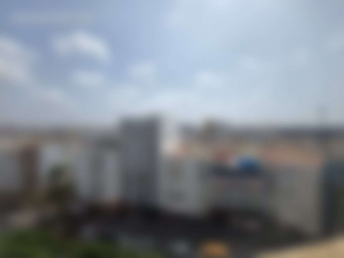 شقة بسطح خاص وشرفة غربية في المعاريف بالدار البيضاء