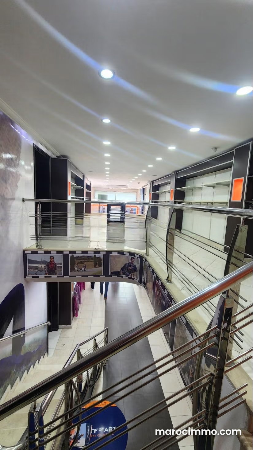 Local commercial 400 m² à louer à Bourgogne Casablanca — Casablanca