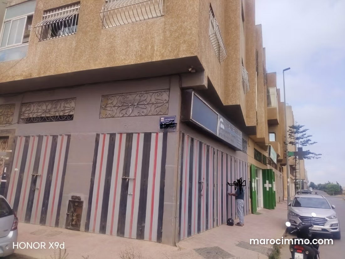 محل تجاري 200 م² للكراء بتيط مليل — تيط مليل