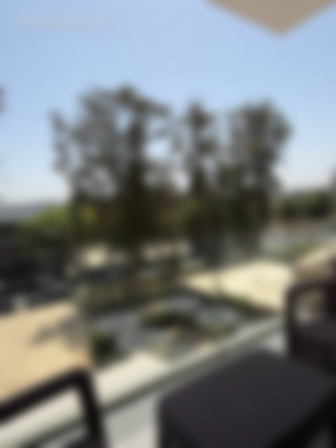 شقة بترّاس مواجهة للجنوب للبيع بحي السويسي في الرباط