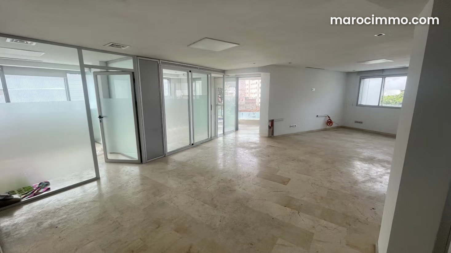 Bureau 130 m² à louer à Agdal Rabat, adresse professionnelle — Rabat