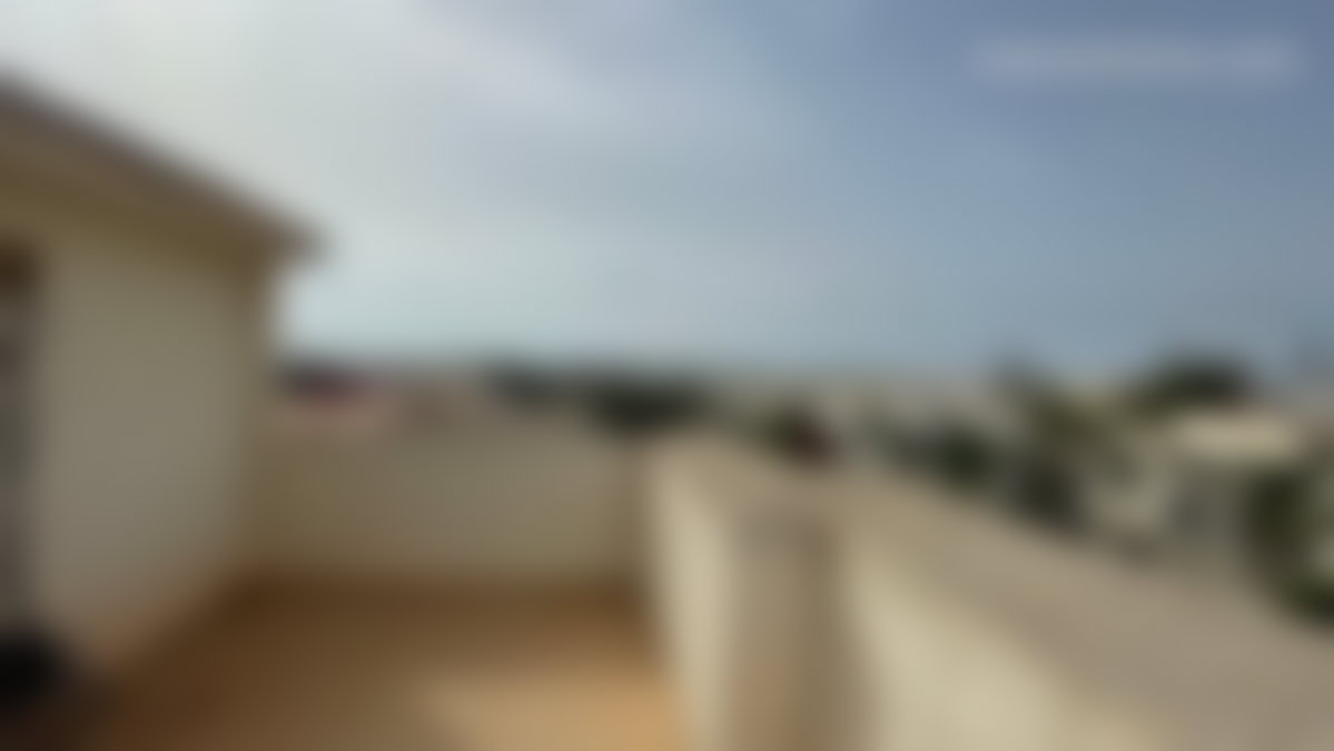 فيلا فاخرة بحديقة وإطلالة مفتوحة في هرهورة تمارة