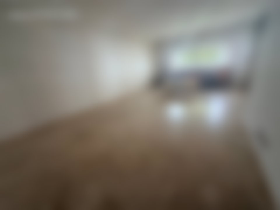 شقة واسعة للكراء بحي المعاريف بالدار البيضاء