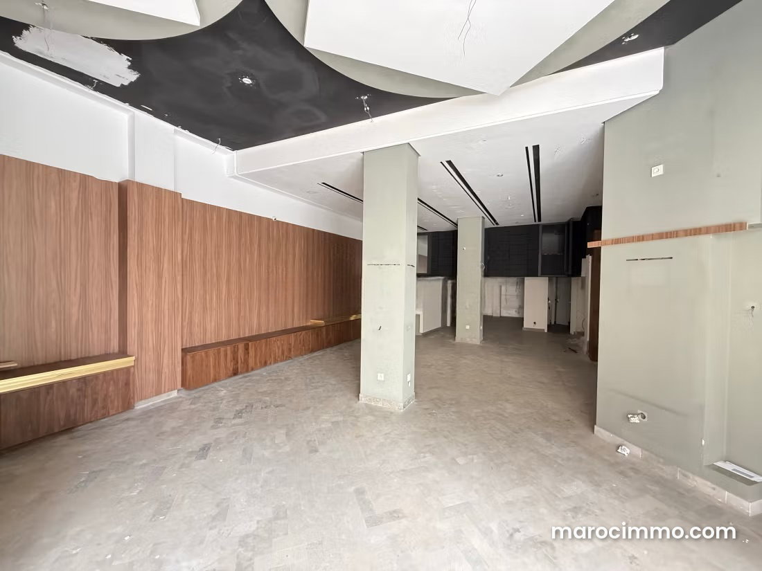 Local commercial 165 m² avec mezzanine, Quartier de l'Océan, Rabat — الرباط