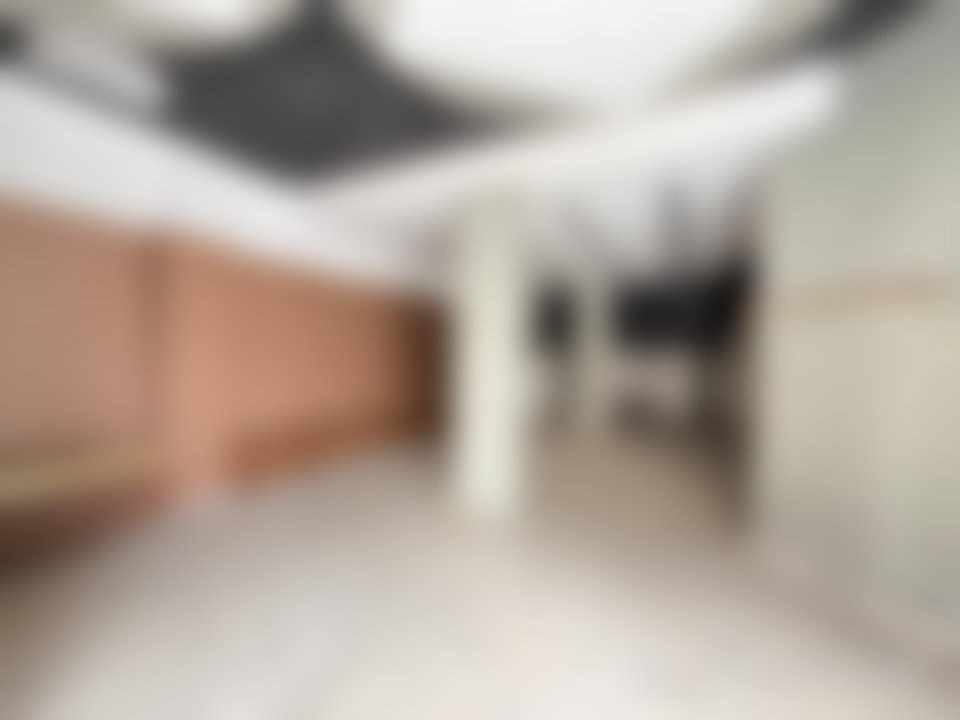 Local commercial 165 m² avec mezzanine, Quartier de l'Océan, Rabat