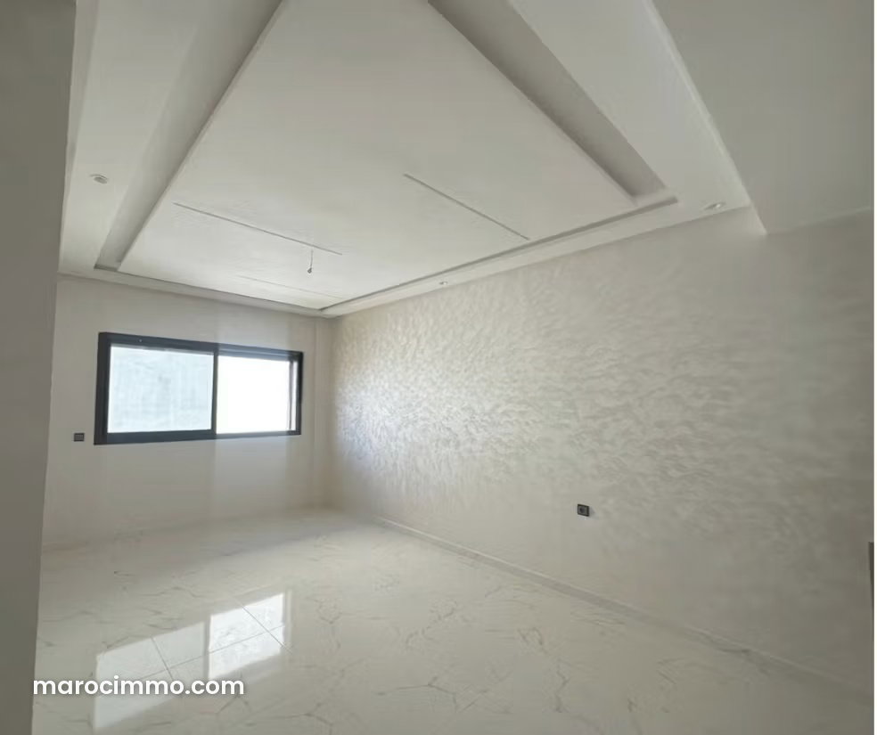 Appartement 6 pièces au Centre de Kénitra avec garage — Kénitra