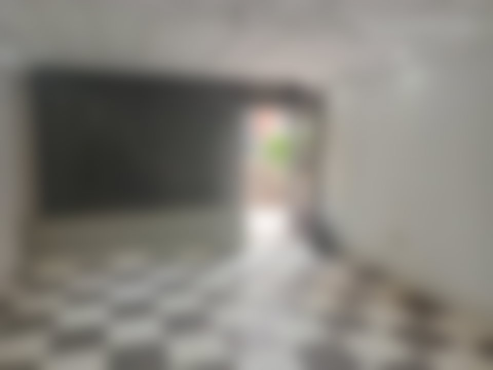محل 120 م² بثلاثة مستويات في قلب سيدي بليوط