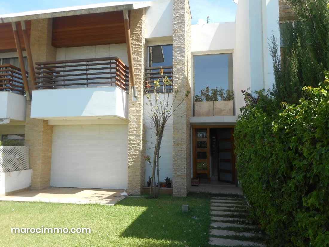 Villa lumineuse plein sud à louer à Ville Verte, Bouskoura — Bouskoura