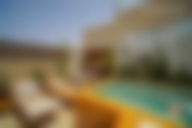 رياض أصيل بأربع أجنحة للبيع في رياض الزيتون بمراكش — مراكش