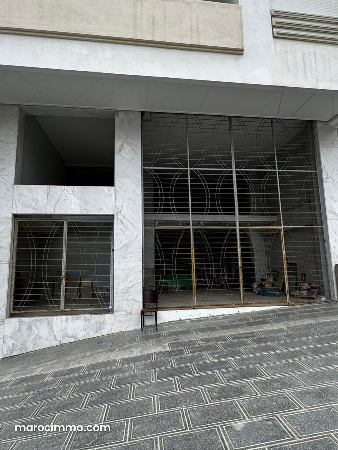 محل تجاري للكراء بحي الإداري في طنجة — طنجة