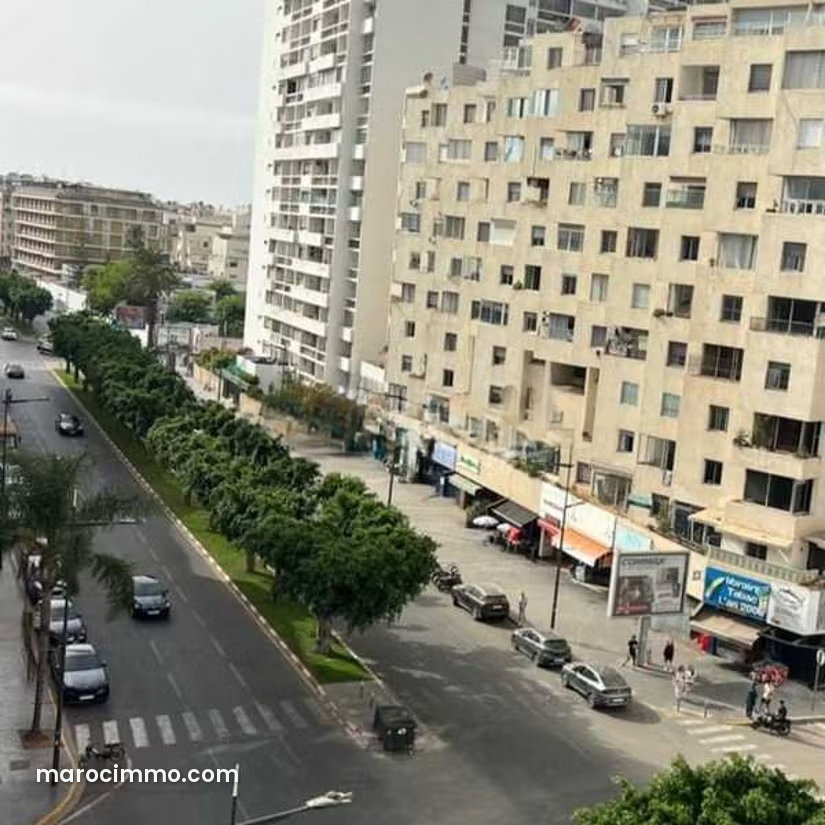 شقة 166 م² مع شرفة خاصة للبيع بالمعاريف في الدار البيضاء — الدار البيضاء