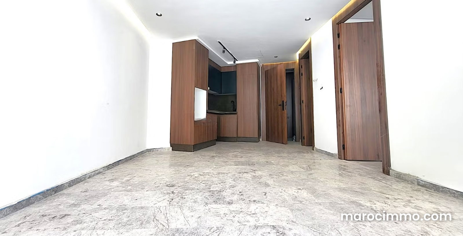 شقة فاخرة جاهزة للسكن بحي بالميي بالدار البيضاء — الدار البيضاء