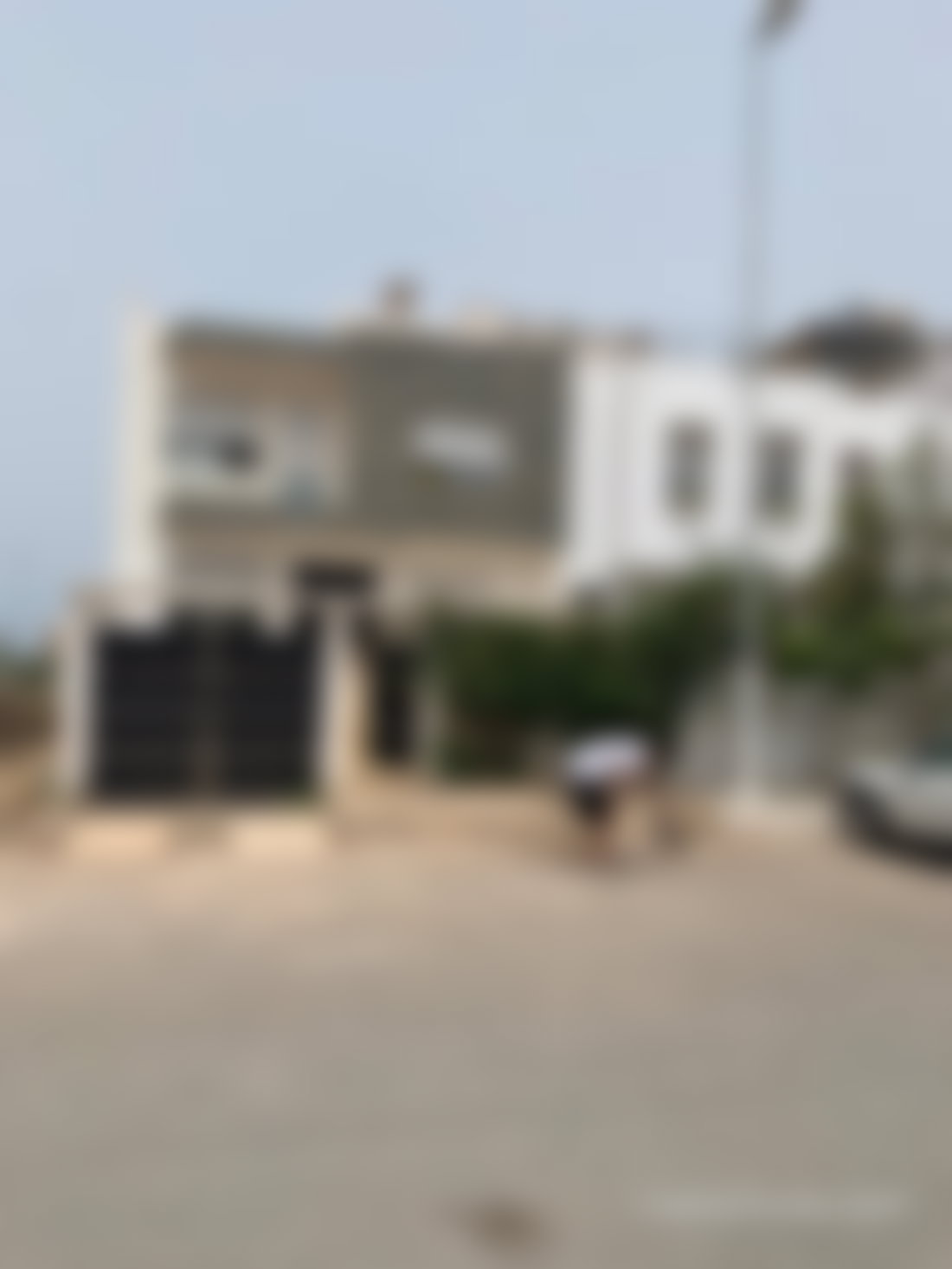 Villa à rénover à vendre à Dar Bouazza, 200 m² à réinventer